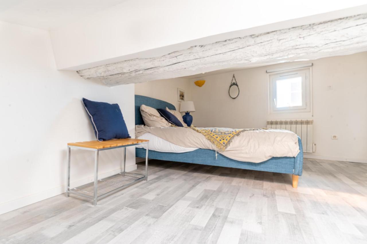 Le Charme du médiéval dans un appartement cosy Hyères Exterior foto