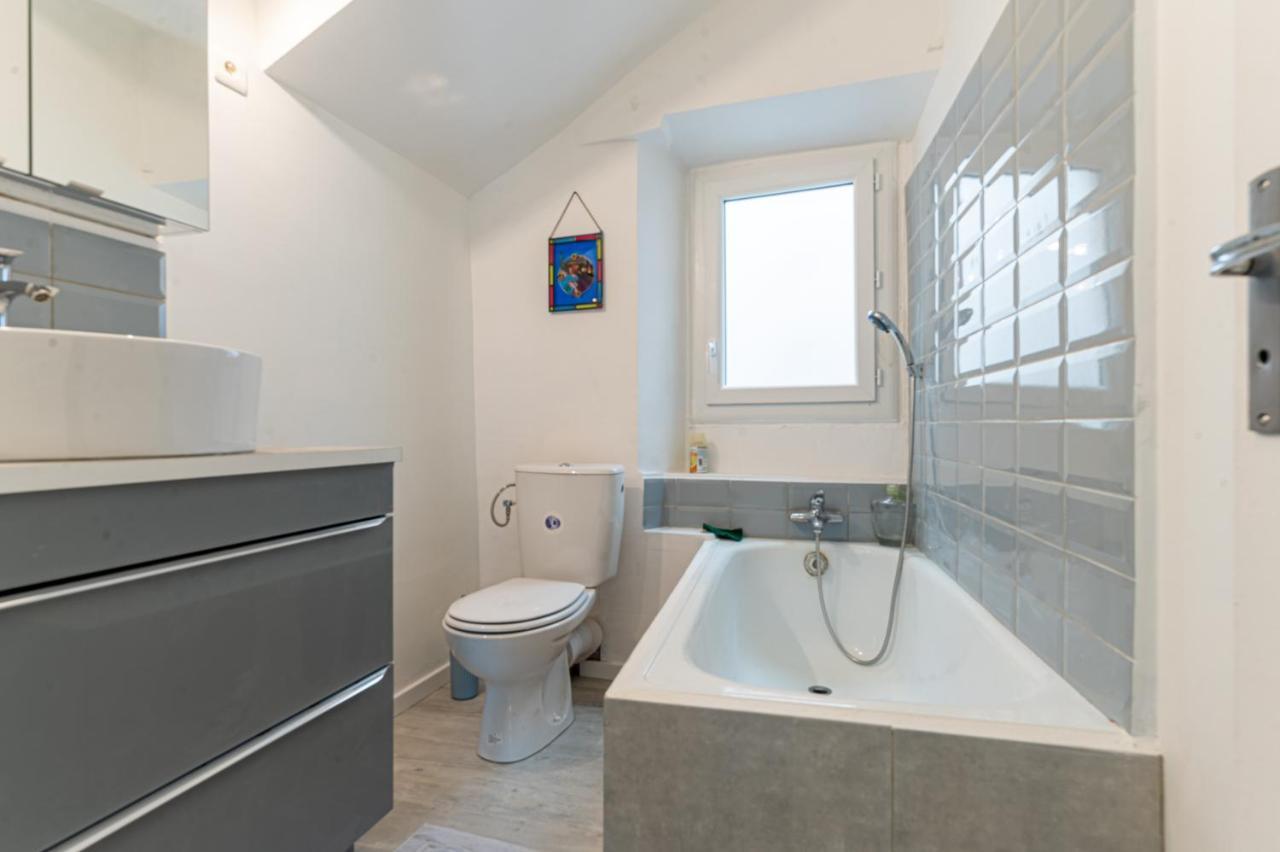 Le Charme du médiéval dans un appartement cosy Hyères Exterior foto